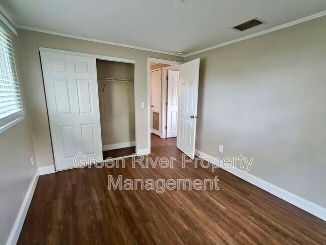 Building Photo - 146 Phoenetia Dr