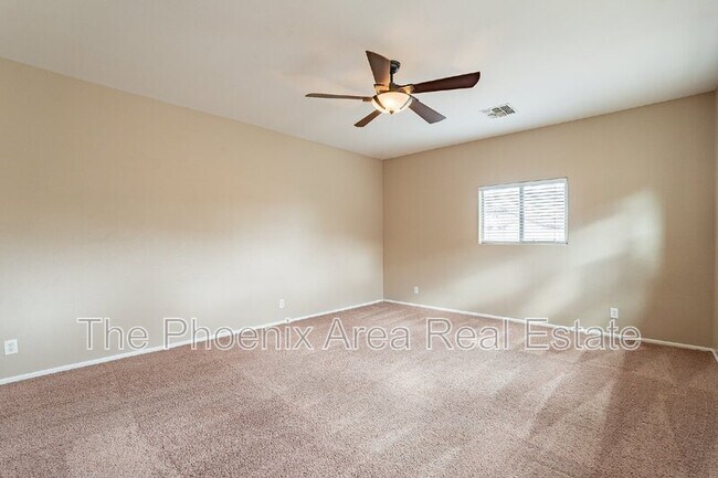 Building Photo - 44415 W Knauss Dr