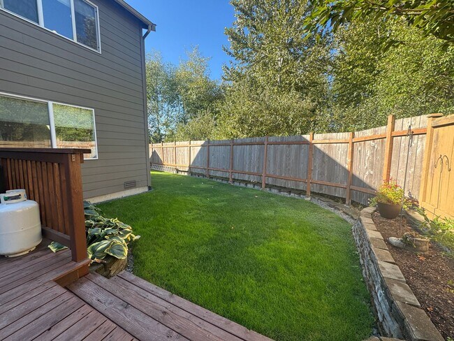Building Photo - Refined Living in Lake Stevens | 3 Bedroom...