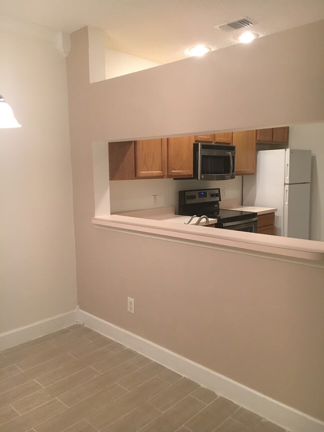 Building Photo - 8652 Hunters Key Cir