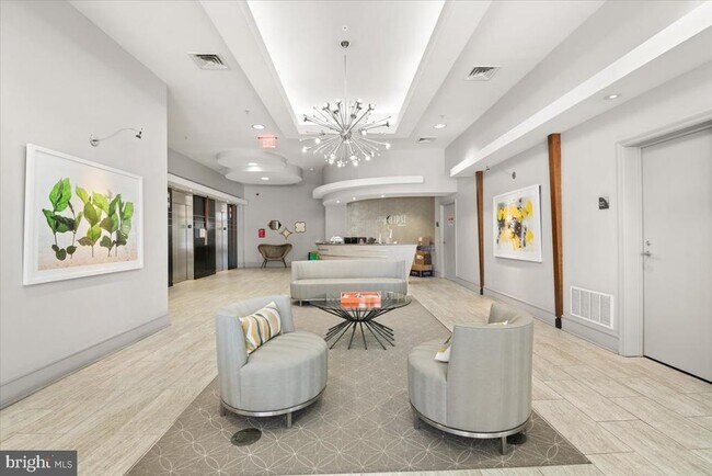 Building Photo - 3600 S Glebe Rd