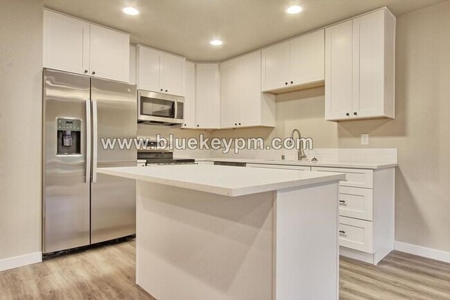 Building Photo - BRAND NEW! Unit 209-B: 3 Bed, 2.5 Bath Tow...