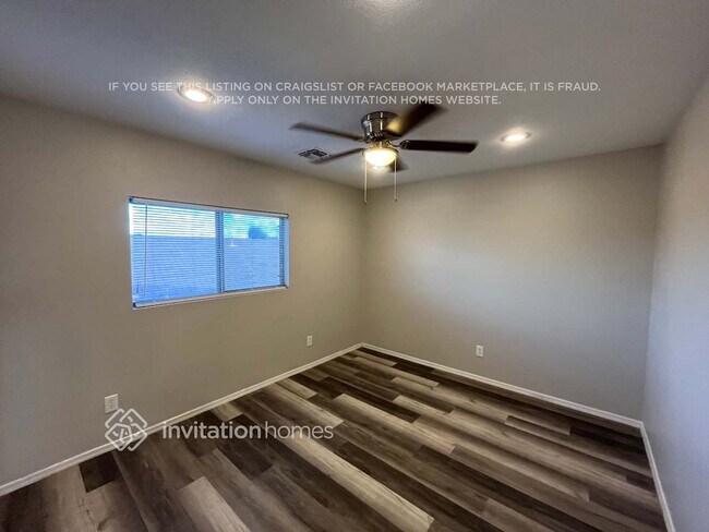 Building Photo - 11545 W Larkspur Rd