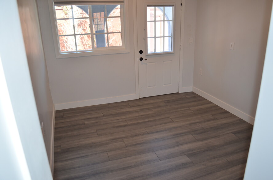 Building Photo - 813 Pier Ave