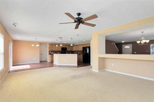 Building Photo - 337 Alfani St