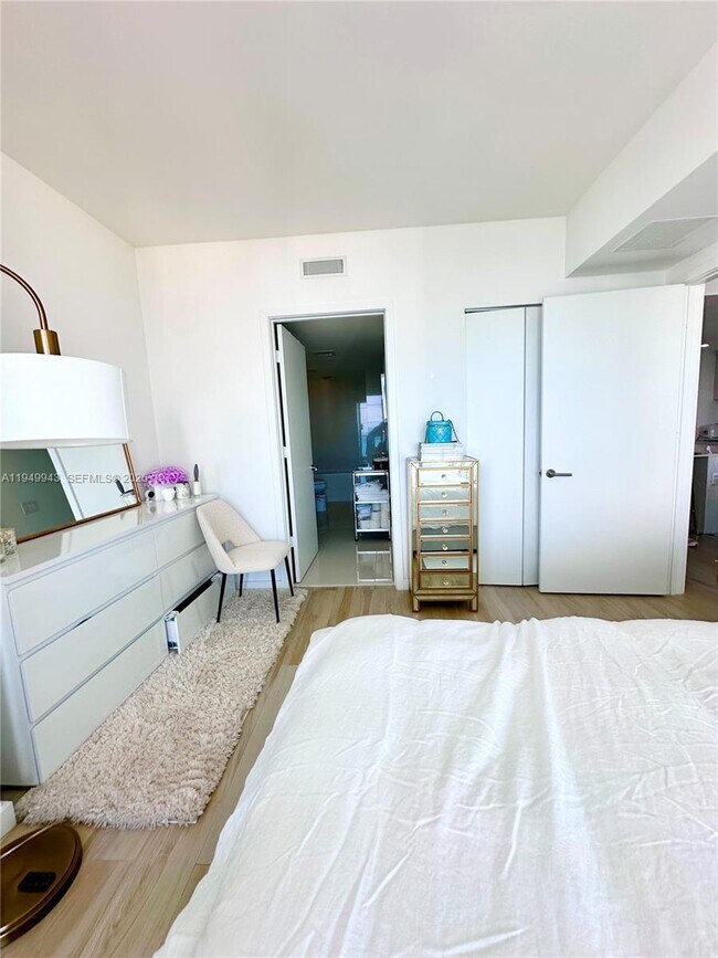 Building Photo - 1300 S Miami Ave