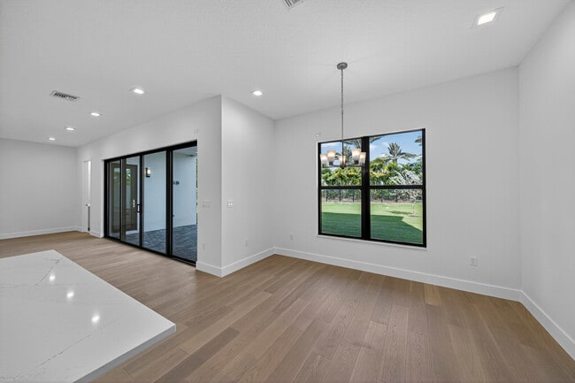 Building Photo - 9361 Sunflower Mdw Rd