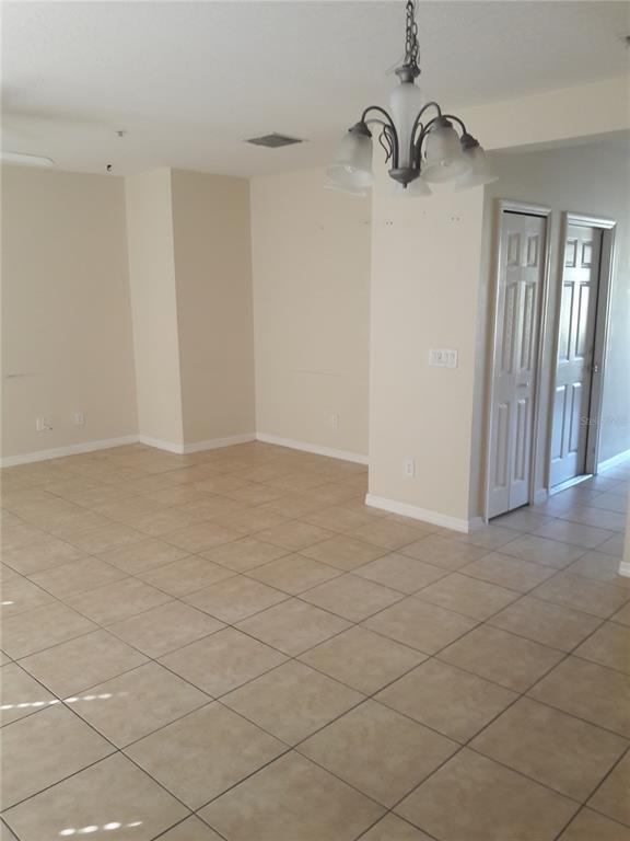 Building Photo - 9810 Tivoli Villa Dr