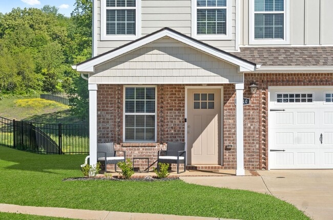 Building Photo - 3 Bedroom 2 1/2 Bath Pet Friendly Home For Rent!