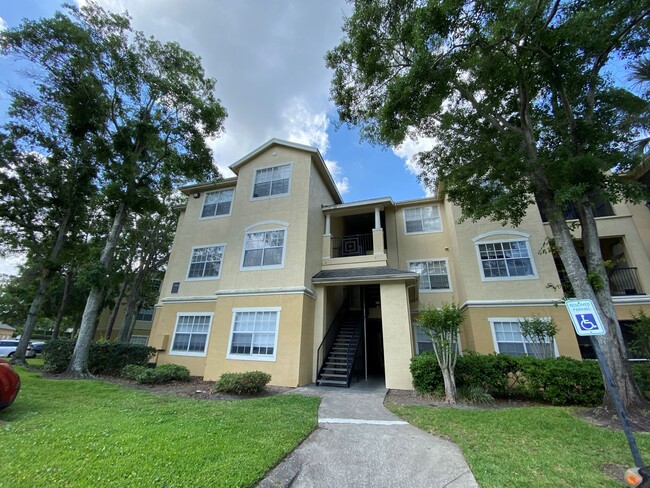 Building Photo - 2586 Robert Trent Jones Dr