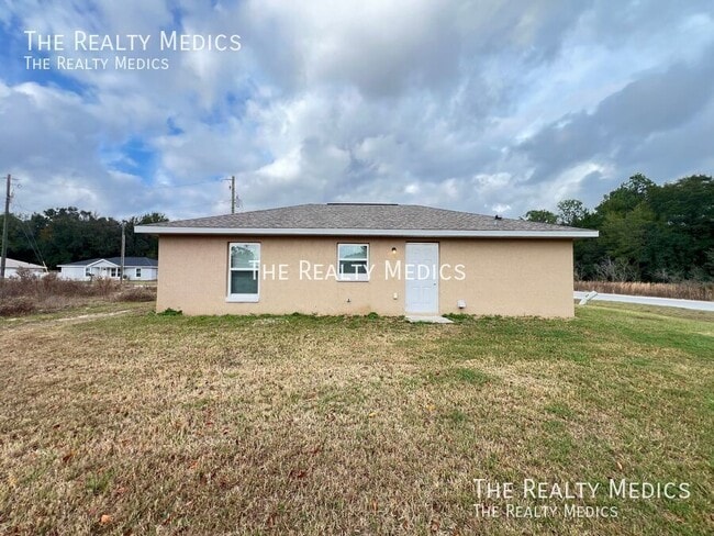 Building Photo - 5312 NW 6th Pl