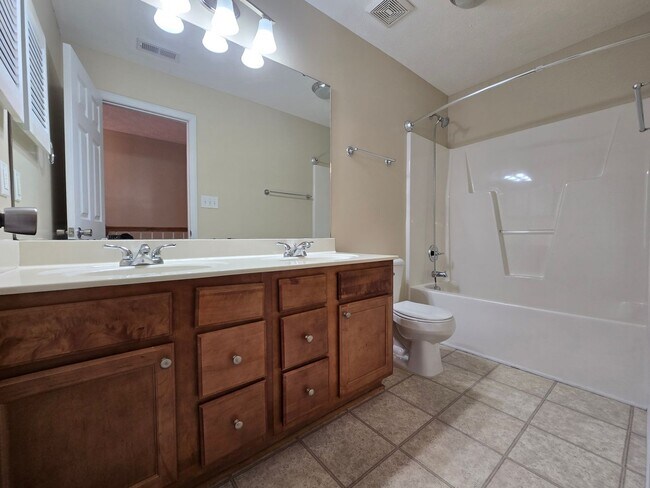 Building Photo - 36 Randolph St