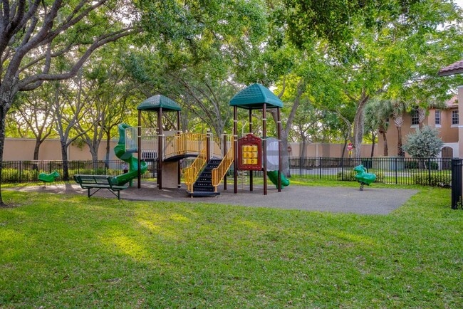 Building Photo - 708 SW 147th Ave