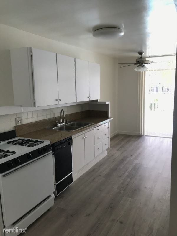 Building Photo - 1 br, 1 bath Apartment - 2187 E 21st St