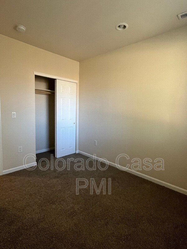 Building Photo - 3450 Foxridge Dr