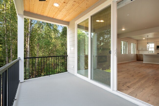 Building Photo - NEW Bothell Townhome | 4 Bedroom | $3,900