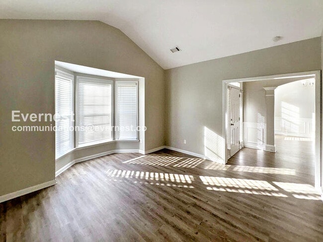 Building Photo - 2768 Summit Pkwy SW