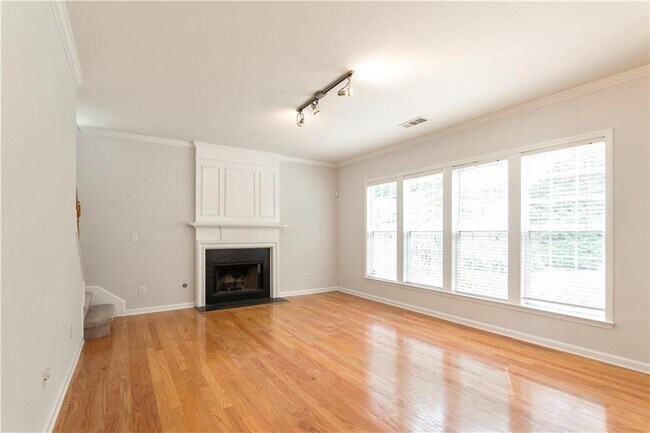 Building Photo - 485 Friars Head Dr NE