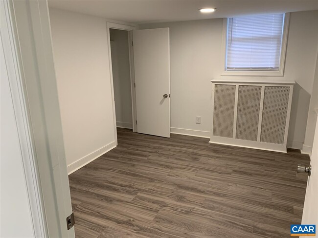 Building Photo - 1613 Del Mar Dr