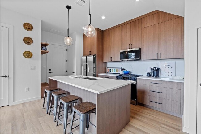 Building Photo - 506 Krebs Ln