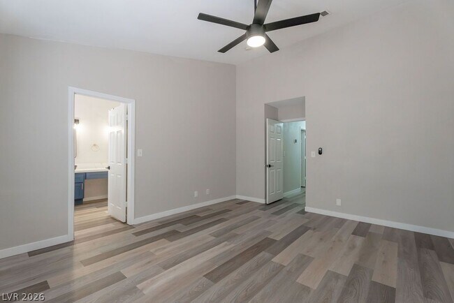 Building Photo - 1735 Navarre Ln