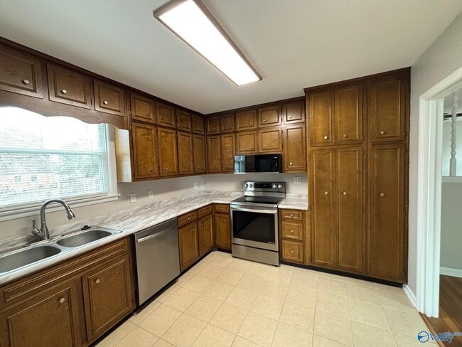 Building Photo - 2206 Harris Rd NW