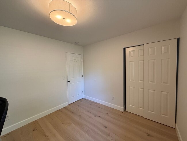 Building Photo - 15419 Mulberry Dr SE