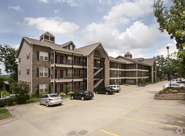 Primary Photo - College North Apartments