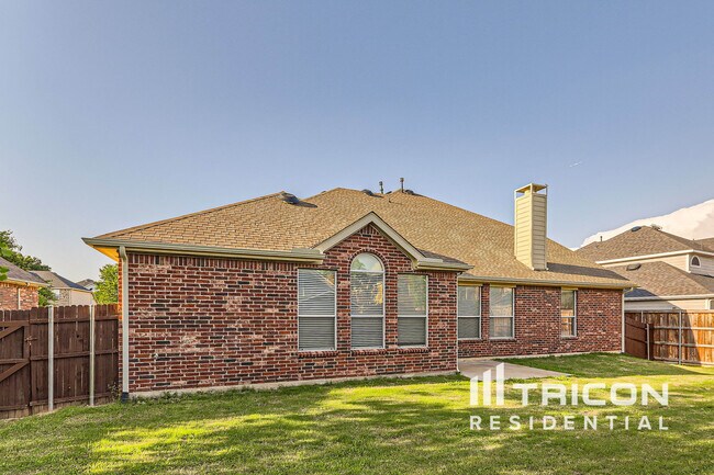 Building Photo - 2817 Deerhurst Dr