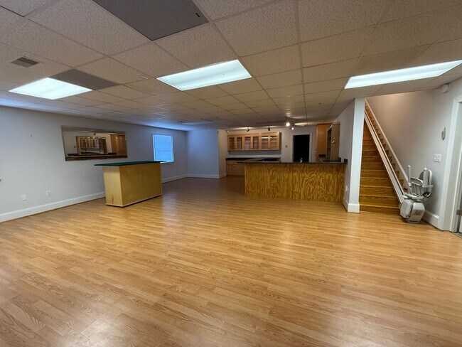 Building Photo - 785 Glenwood Dr