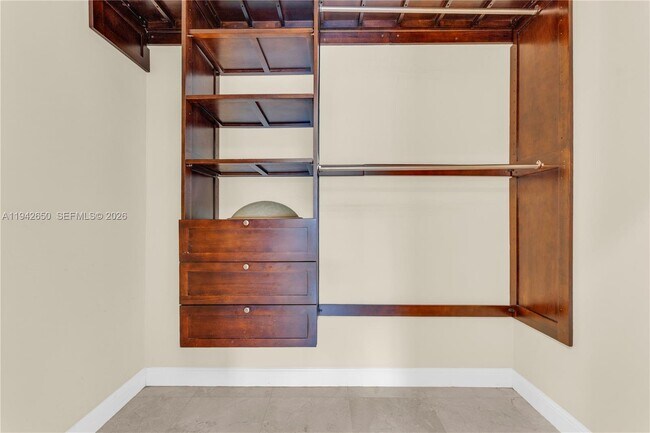 Building Photo - 601 N 44th Ave