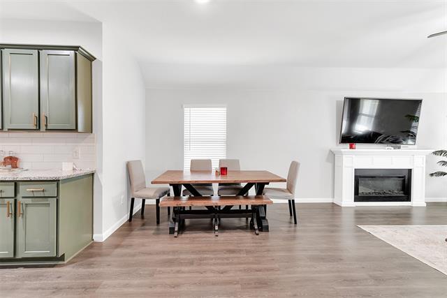 Building Photo - 707 Range Dr