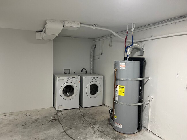 Building Photo - Newly renovated light filled 2 bedroom home with views of Rainer in Bryn Mawr-Skyway!