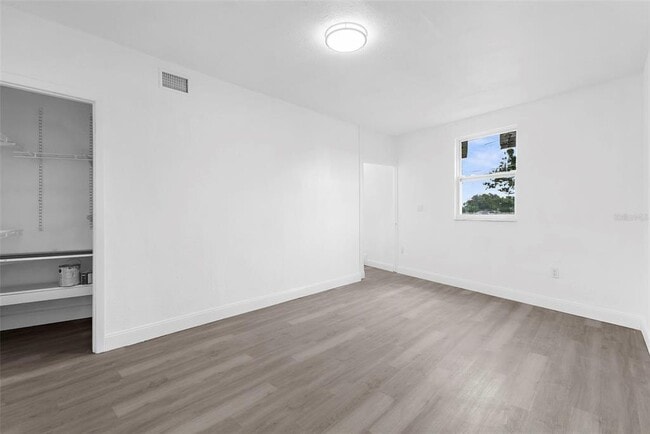 Building Photo - 21530 Glendale Ave