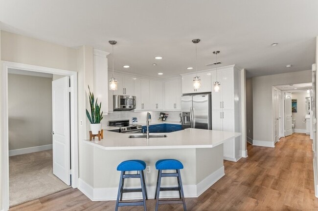 Building Photo - 1019 Costa Pacifica Way