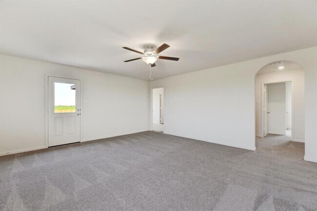 Building Photo - 18520 Quiet Range Dr