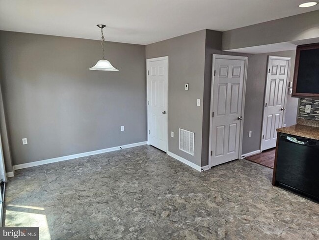 Building Photo - 136 Checko Court