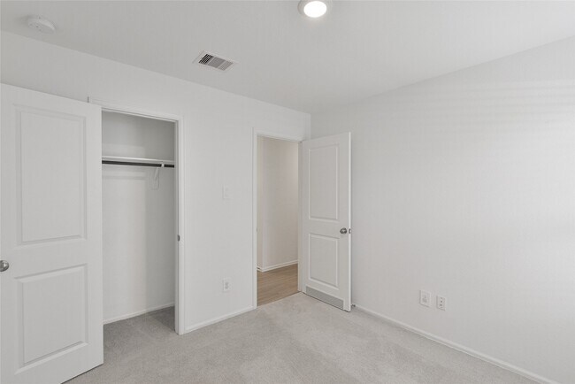 Building Photo - 747 Hackberry Br Ct