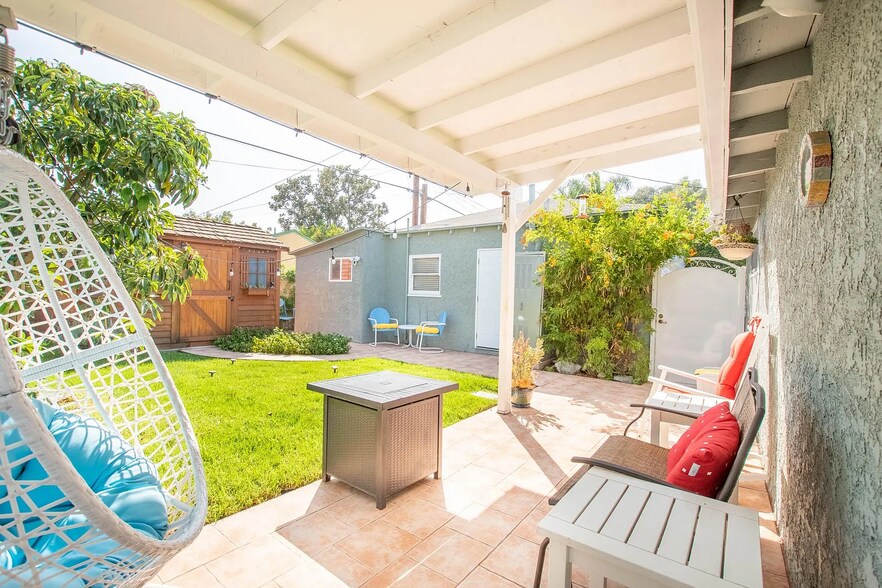 Building Photo - 2120 N Valley St