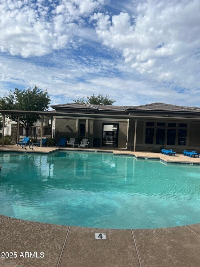 Building Photo - 14870 W Encanto Blvd