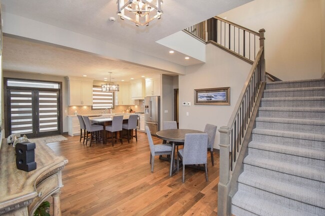 Building Photo - 912 S Torrey Pine Ln