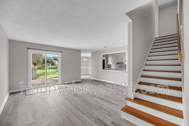 Building Photo - 51 Meander Row