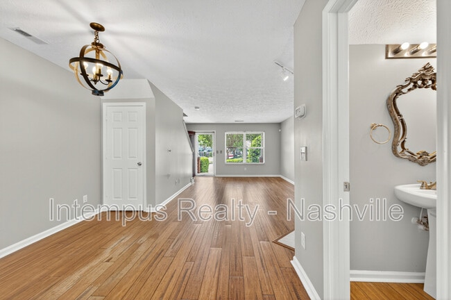 Building Photo - 3271 Harpeth Springs Dr