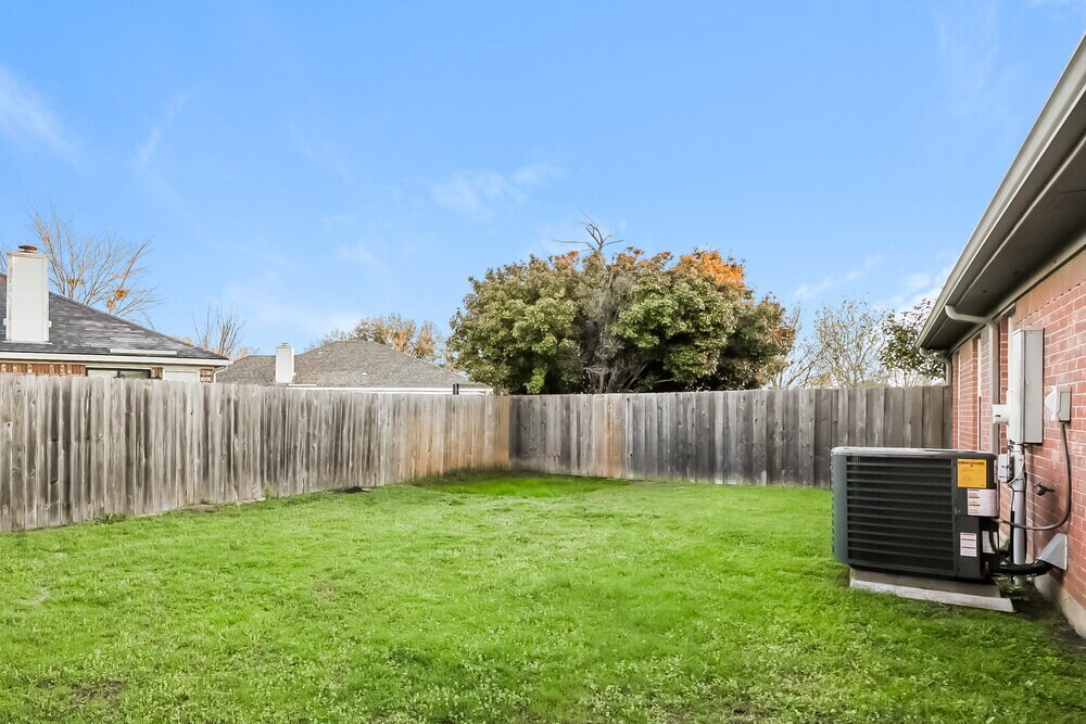 Building Photo - 807 Ponselle Dr