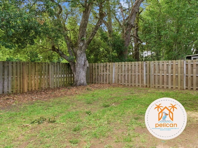 Building Photo - "Charming 3-Bed, 3-Bath Gem on Sweetbriar Street - Spacious 1320 Sq Ft in Cantonment, FL!"