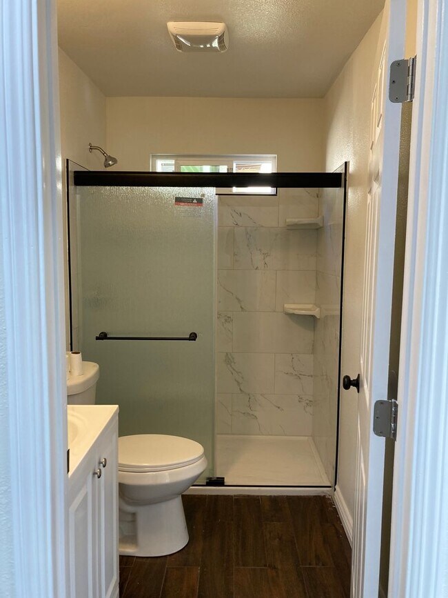 Building Photo - UPCOMING BEAUTIFUL 2 BEDROOM/ 2 BATH  * ONE TIME RENTAL*