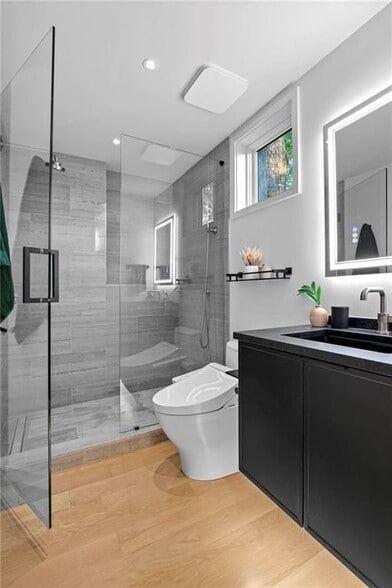 Building Photo - 1033 Reeder Cir NE