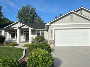Building Photo - Impressive Home w/ 6 Bedrooms, Full Finished Basement, Lawn Care Included!