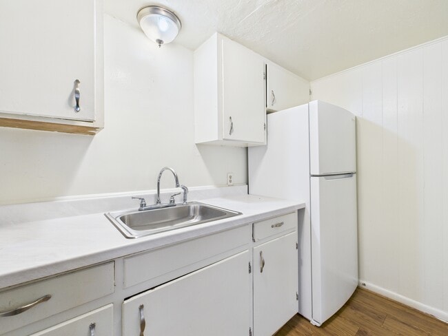 Building Photo - 308 Ehlinger Dr
