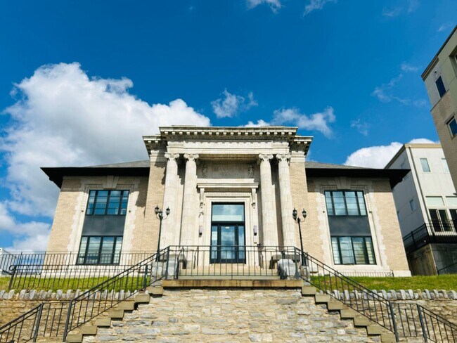 Building Photo - 4525 Fleming St